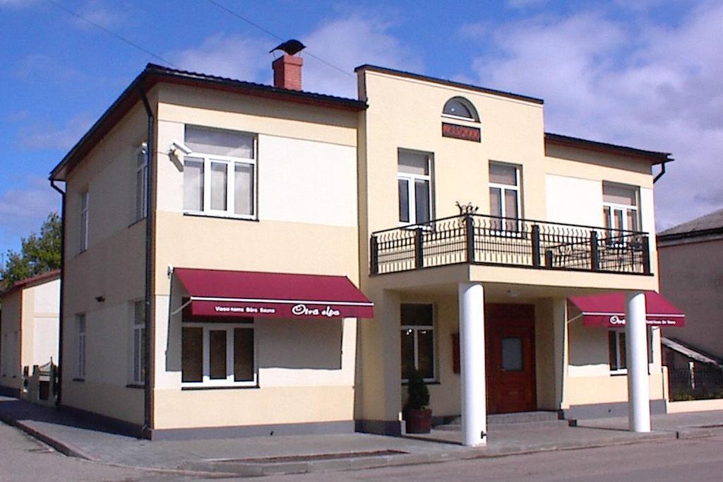 Otra Elpa Hotel Valka Bagian luar foto